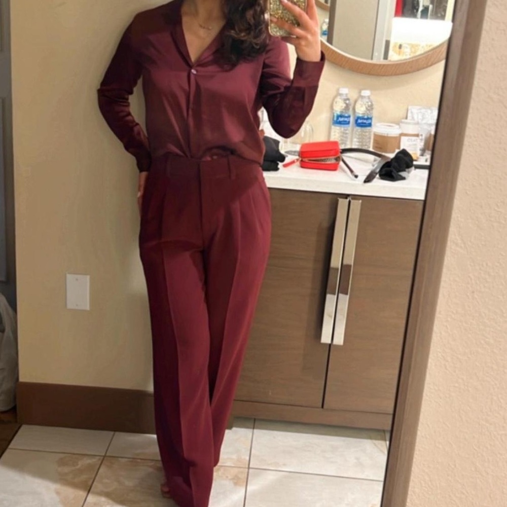 Elegant Burgundy Women's Buttondown